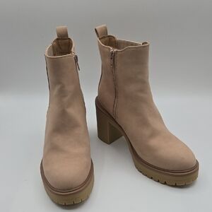 Dolce Vita | Juliet Lug Bootie In Beige Size 7.5